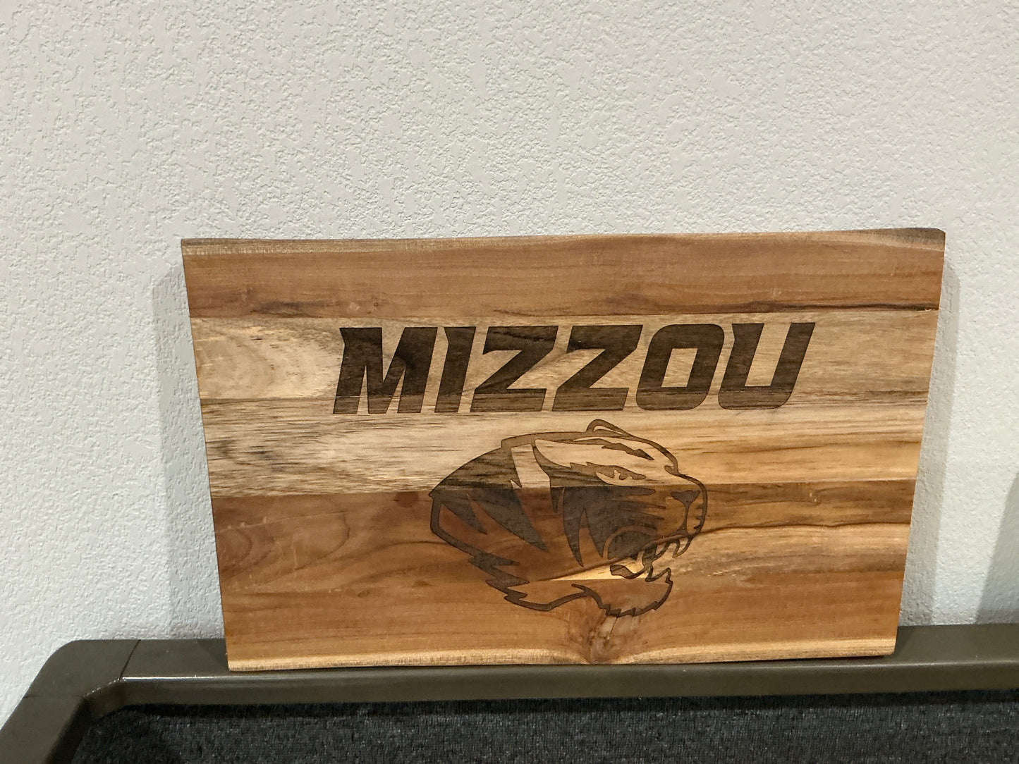 MIZZOU BOARD LARGE Live Edge