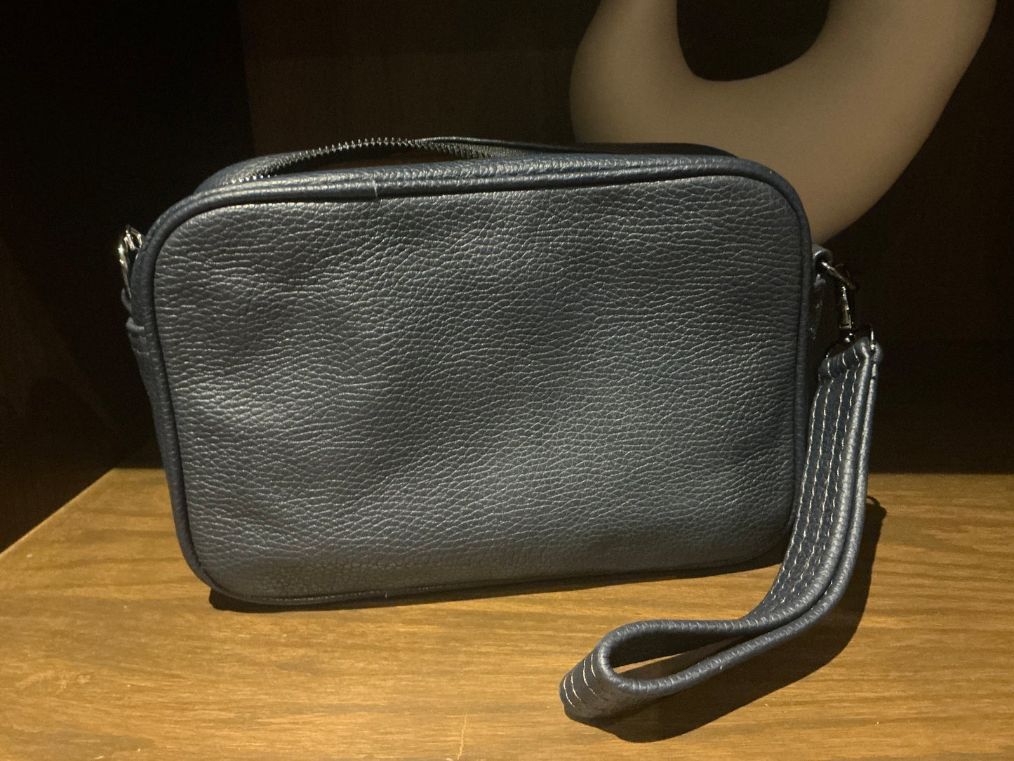 Women’s Leather Medium Crossbody