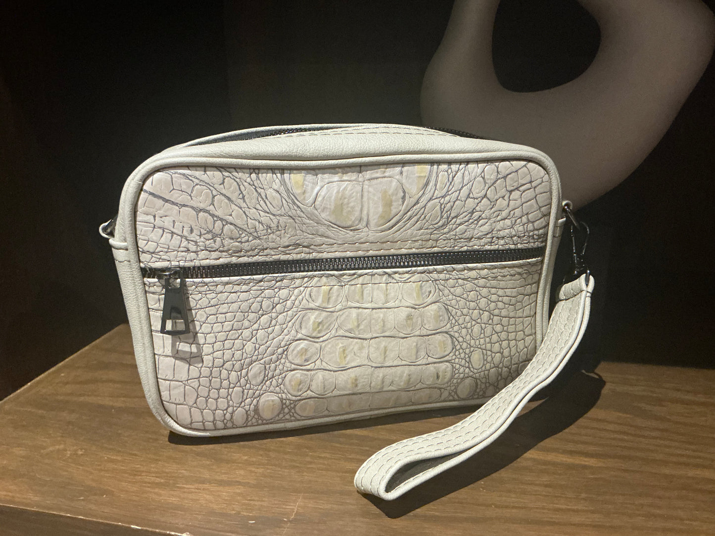 Women’s Leather Medium Crossbody