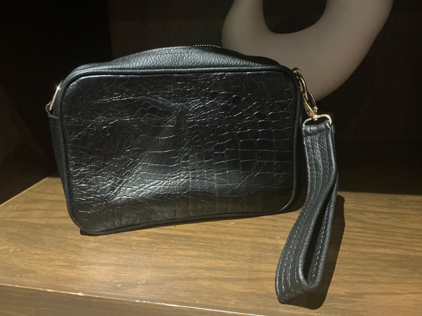 Women’s Leather Medium Crossbody