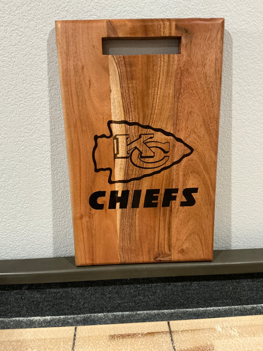 CHIEFS W HANDLE