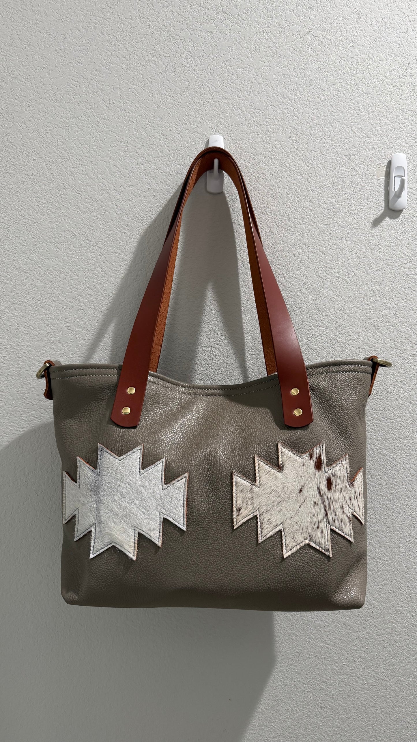 Medium Leather Tote Bag -  Taupe White Sands