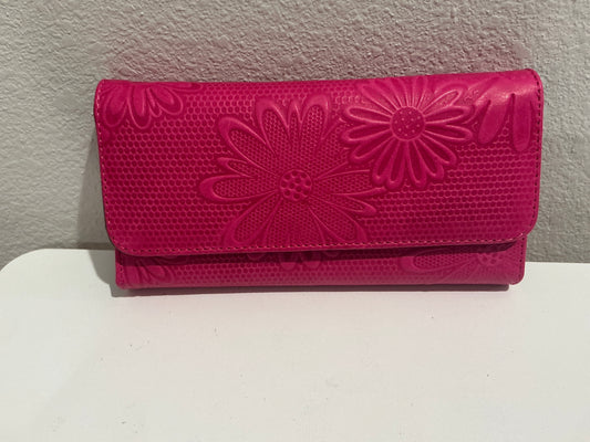 Women’s Leather Wallets Large Snap Closure