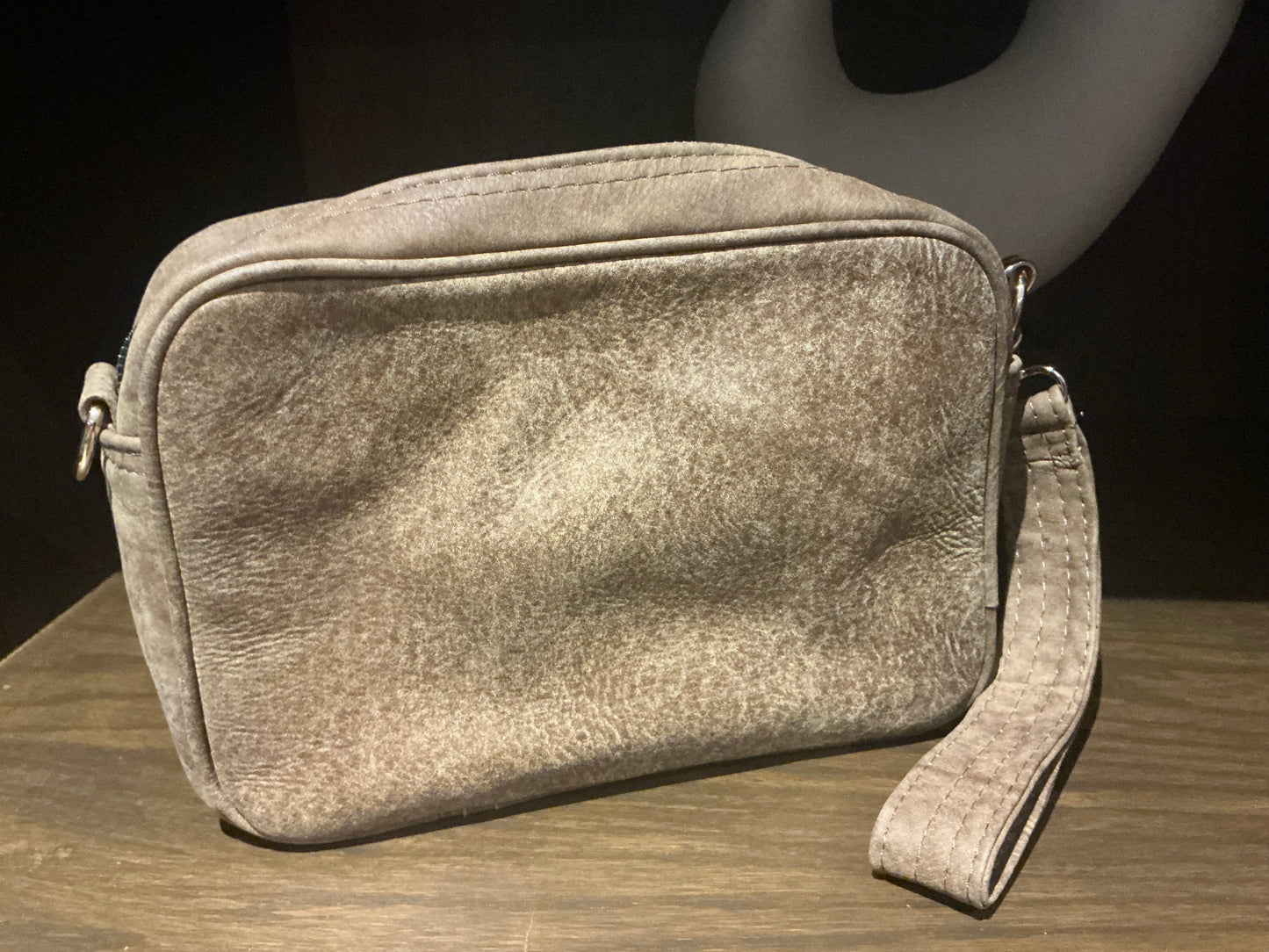 Women’s Leather Medium Crossbody